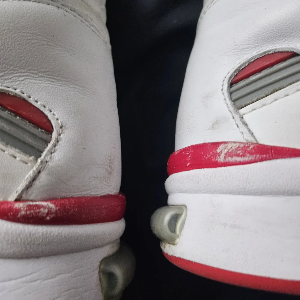Reebok The Pump Sneakers with Red Accents - Picture 6 of 8